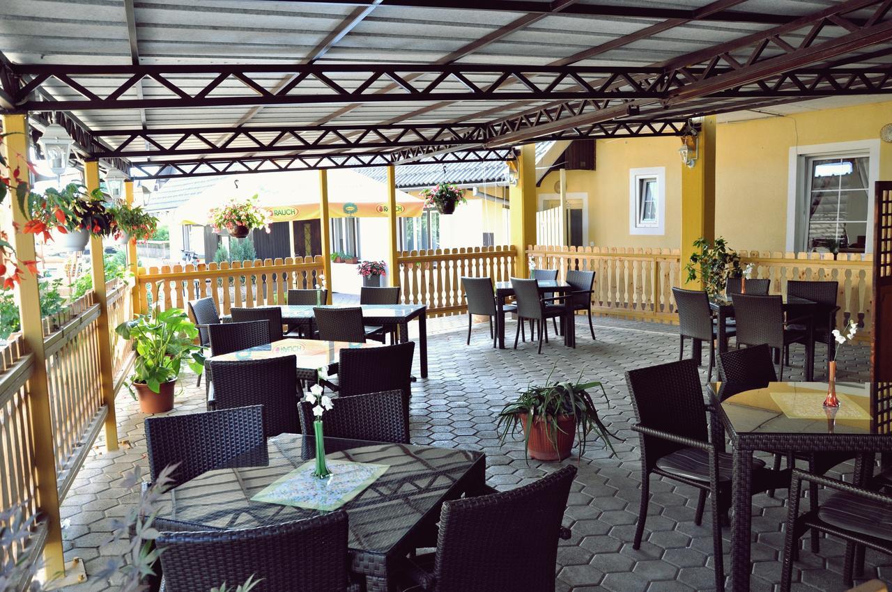 Guesthouse Osvald Zirovnica Exterior foto