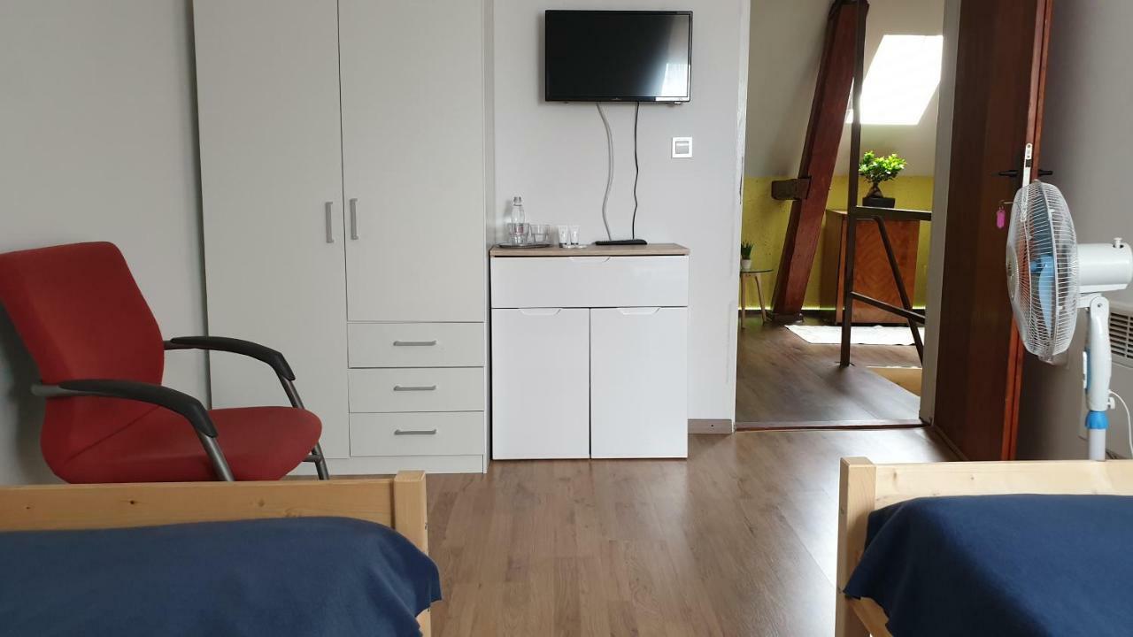 Guesthouse Osvald Zirovnica Exterior foto