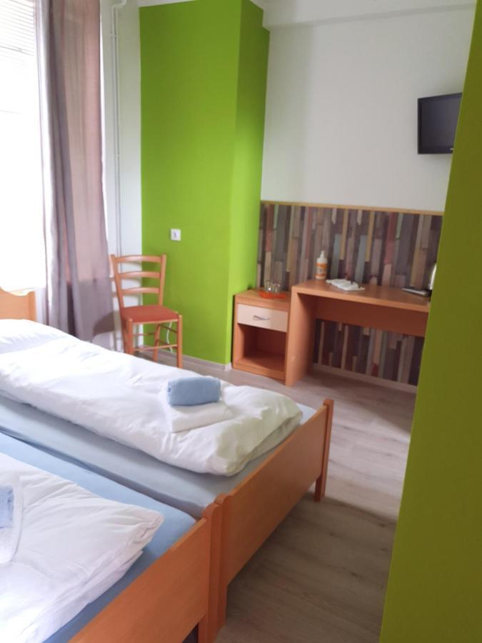 Guesthouse Osvald Zirovnica Exterior foto